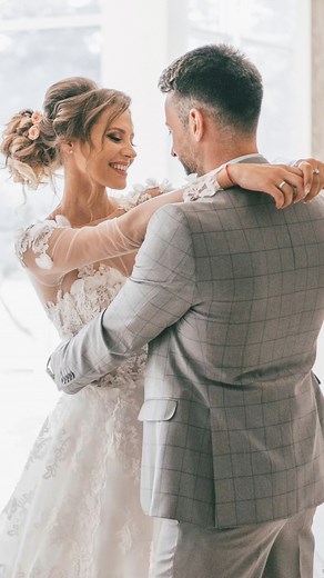 Incorporating games into a wedding can add an element of fun and engagement for both the couple and their guests. Games can help break the ice, encourage interaction between guests who might not know each other well. These games can be a fun way to celebrate your marriage and it can ensure that your night is full of love and laughter. Photos from Instagram; @nicklabrumphotography @baileylivphoto @thebeccaandco @carmensalazarphoto @alittlebitvintage #weddings #weddinggames #weddingentertainment #