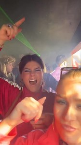 Met deze New Kids-bus winnen ze carnaval 2025! IG/bibiderksx | Skoften