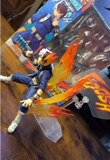 mid poses because this mf #todoroki so hard to pose, and his fist pegs freakin SUCKKK other than that i love this fig, i’ll get better tho don’t worry i got another 2 figs coming soon eyes 👀 #figure #fyp #myheroacademia #actionfigures