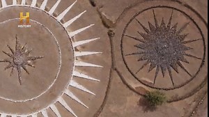 147K views · 2.5K reactions | #Inexplicable #Latinoamérica El suizo Werner Jaisli se encontraba vacacionando en un pequeño pueblo de Argentina, cuando durante una noche afirma haber recibido un mensaje extraterrestre que le ordenaba construir un ovnipuerto | HISTORY | Facebook