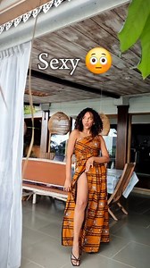 On pense avoir la robe que vous cherchez 😏 En plus de se porter de plein de façons différentes, nos robes Infinity ont des ✨️poches✨️ et un ✨️zip sexy✨️ qui vous permet d'ouvrir ou fermer la fente sur la jambe 💝 ✂️ Pour les petites, l'option ourlet est disponible sur le site et au magasin ❤️ 🛍 Si vous souhaitez recevoir directement le lien pour commander ces robes, mettez " Infinity" en commentaire Livraison dans le monde entier 🌎✈️ À bientôt 😘 Couleurs d'Afrique 👊 📍 43 Boulevard de Verdu