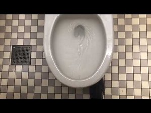 1,113 The Mall at Robinson Men’s Restroom