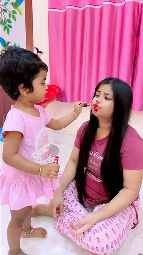 নিজের মেকআপ করা শেষ….এবার আমাকে ধরেছে 🙈😂