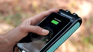 Power-Bank-Solar-Charger - 20000mAh Power Bank, Portable Charger, External Battery Pack 5V/3A Type C Input Output Dual Built-in Super Bright Flashlight, Carabiner, Solar Panel Charging