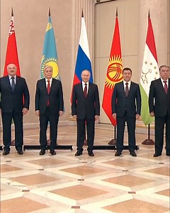 Russian President Vladimir Putin meets with leaders of the Commonwealth of Independent States (CIS), including Armenian Prime Minister Nikol Pashinyan, Azerbaijani President Ilham Aliyev and President of Belarus Alexander Lukashenko, during an informal meeting in Saint Petersburg. https://en.royanews.tv/ Source: AFP | Roya News English