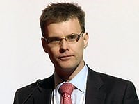 The broadening scope of indications to extracorporeal CO2 removal