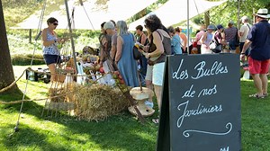 18è Fête des Bulbes à Citadelle et jardin pour la Paix de Bitche. Vingt exposants ont présenté leurs produits ce dimanche au Jardin sous un soleil radieux et des visiteurs au rendez-vous ! | Mosaïk Cristal