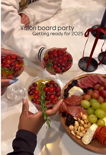 Designed with wholeness in mind! Link to planner in bio 🤍 #digitalplanner #budgeting #planning #happynewyear #visionboard
