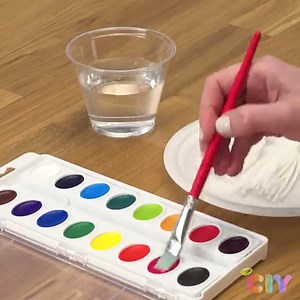 Everything is magic! Turn an ordinary cardboard tube into a colorful unicorn craft for kids. Great as DIY decorations for unicorn parties, too! | Crayola