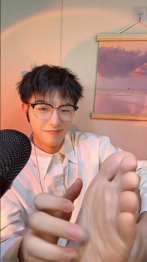 Chinese Male ASMR Foot Tickling #腳底 #足の裏 #발바닥 #tickle