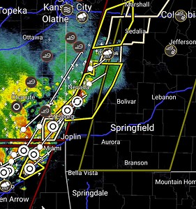 72° under mostly cloudy skies for our bedtime weather in the Branson area. Quite a bit to discuss currently. We are under a Severe Thunderstorm Watch until 4AM. Shortly after, the watch was issued, the #SPC put out an #Mesoscale Discussion. A maturing QLCS and more isolated convection ahead of it are evolving across eastern Kansas and southwest Missouri. The risk for damaging winds and isolated tornadoes should increase this evening. Also, the #SPC stated a 60% chance of a new Weather Watch may 
