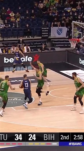 The Eurostep is a thing of beauty 🥵 | FIBA