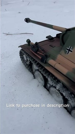 Real metal tracks on RC tank