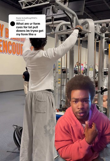 Lat Pulldown Cues: Wider Grip, Shorter Range, Controlled Tempo