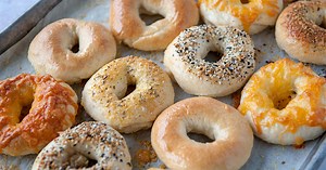 Easy homemade bagel recipe