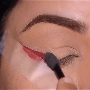 Gorgeous Eye Makeup in Less Than 2 Minutes! | Smitha Deepak