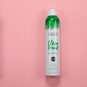 Dry shampoo for brunettes and beyond! Now available at Target, CVS Pharmacy, Walgreens and Walmart 💚 | Not Your Mother's