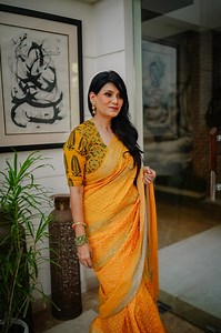 137K views · 1K reactions | Silk comfort fit blouses ! To continue wearing sarees in winters ! …….. ORDER ON 8802999333 #anumishra #blouse #blouses #sareesusa #sareeinspiration #sareestyle #saree #sari #sareeinfluencer | Lipstick_in_the_city | Facebook