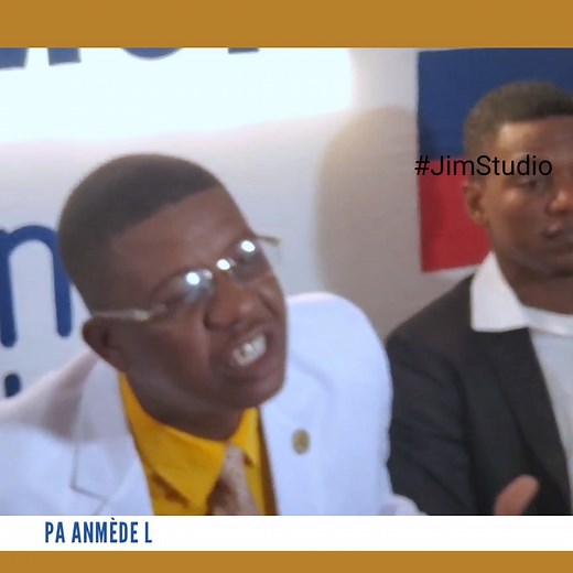 Pa anmède l, mèt Paul lage yon plon gaye... Gade l tandel janl ye a... Epi pafè kòmante yo long souple..!!! 🎤📹©️#JimStudio | JIM Studio info