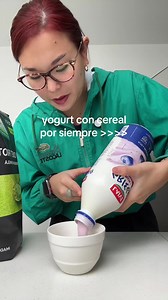 Recetas con yogurt griego: yogurt con cereal por siempre