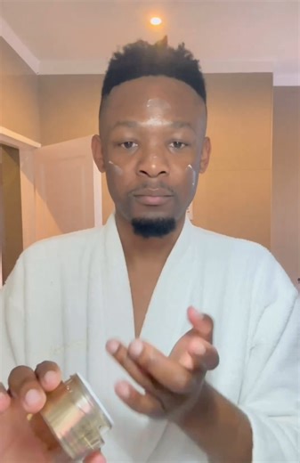 4.6K views · 92 reactions | The perfect weekend reset skincare routine with Aubrey ✨ Shop Estee Lauder: https://brnw.ch/21wDgIf | WOOLWORTHS | Facebook