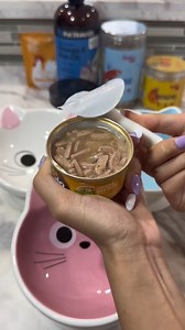 1.1K views · 16 reactions | Multivitamin appetizer before the main course 綾數 #catfood #catfeeding #feedmycat #catfeedingasmr #catasmr | Penguinpepperpia | Facebook