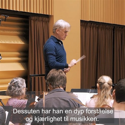 Musikken spiller virkelig en hovedrolle under operapremieren på «Blåskjeggs borg» denne lørdagen! Vi hengte oss på bratsjist Juliet fra Operaorkestret og vår kommende musikksjef Edward Gardner, da de sammen jobbet intenst med Bartóks og Zemlinskys musikk i forrige uke. Gled deg til å høre dem fra orkestergraven, det blir helt rått! Billetter finner du på https://link.operaen.no/on8 Video: Adam Olsson | Den Norske Opera & Ballett