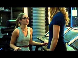 Felicity Smoak & Sara Lance deleted scene from 2x19