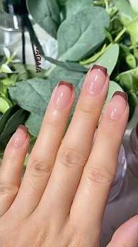 french curve is way much easier with powder and liquid dipping! 🙋‍♀️✨ #fallnails #frenchnails