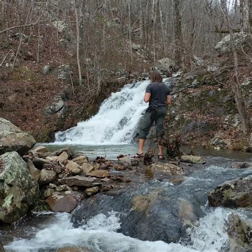 34K views · 1.1K reactions | Chasing Waterfalls #hiking #hikingadventures #Arkansas #arkansasoutdoors #waterfalls | Cody & Kellie | Facebook