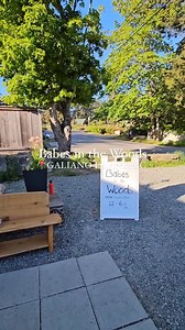 Planning a trip to Galiano Island? 🍴 This foodie haven has some incredible dining spots to explore: 🍜 Lola Galiano – Southeast Asian dishes that are bursting with flavour ☕ Oxeye Galiano – A cozy café serving modern bites 🍕 Babes in the Woods – Pizza perfection with every slice 📍 The Southern Gulf Islands 📹 heydanking (via Instagram) Lola 📹 savourthedetour (via Instagram) Oxeye & Babes in the Woods Tourism Vancouver Island is located on the traditional, ancestral, and unceded territories o