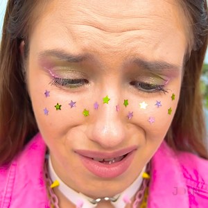 15K views · 38 reactions | Never eat dirty lollipop!  Use a cool gadget #tool | JOON | Facebook