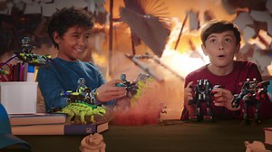 Στην έρημο του Τέξας, ο Ian και οι φίλοι του κάνουν μία απίστευτη...