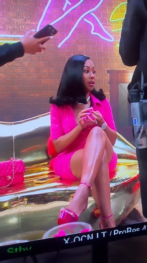 FLIP some shit ! FLUFFY FLIPS !BTS @yungmiami305 😍😍 Flips are one of my favorite styles to do ! Make up @mlatricemua #yungmiami #citygirls | Shaniseglamroom