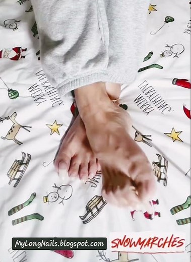 Snowy arches super sexy feet and toe nail video