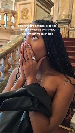 pisei no Teatro Municipal do Rio de Janeiro e ouvi vozes — Now United nanana