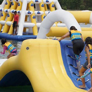[Hot Item] Adult Inflatable Water Park Water Obstacle Course Rope Slide Aqua Park Inflatable Floating Water Park for Sale