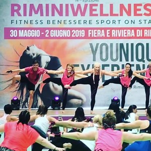 Flatback2nd is such a stapel in our Piloxing SSP program, even though my “booty” is hurting a little today. I never get tired of challenge myself and others with this one! 😉 #piloxing #flatback2nd #ssp #groupfitness #booty #challange #balance | Viveca Jensen