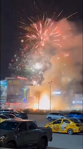 23K views · 273 reactions | Gerai Bunga Api di Cheras C180 Cetus Kebakaran Besar! Sebuah gerai bunga api di kawasan perniagaan Cheras C180 tiba-tiba meletup malam tadi, menyebabkan kebakaran besar yang turut memusnahkan dua kenderaan. Letupan itu mengakibatkan bunga api berterbangan di udara, mencetuskan suasana panik di lokasi kejadian. | Informasi Malaysia Kini | Facebook