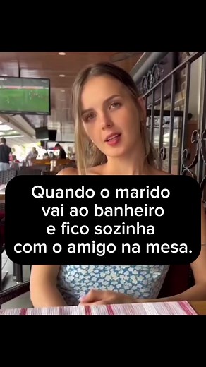 Bela Paquera: Marido no Banheiro, Esposa Sozinha com o Amigo - Cuckold Elegante