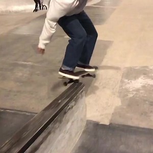 Que tal esta belleza de fs feeble de nuestro hermano @pieronr 🇵🇪 👏 #repost @pieronr ・ . . #skateperuano #peru #lima #soateboarding #sk8 👌🏼 📲: @niggasclick | Progreso Skateboarding