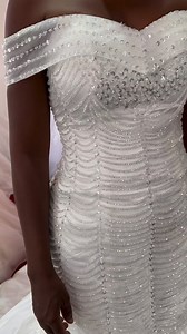 Gown popping, body shape popping, everything is just on point for this beautiful bride to be 🥰🥰🥰 | Peace bridal