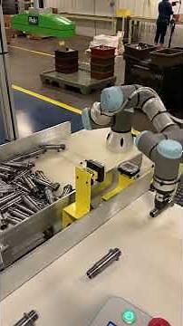 Universal Robots - UR3 and Pick-it 3D, Cobotomation!