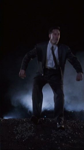 JOHNNY MNEMONIC – All a Fella Wants is Some Room Service (Scene)