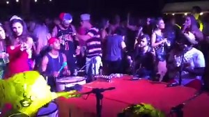 24 reactions | Colocamos muita gente pra chorar com o set de Samba...