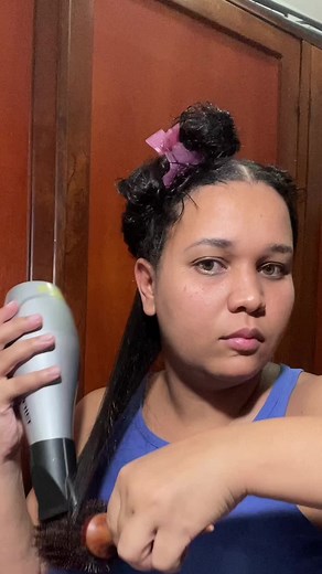 Blower #blowout #capcut #arreglateconmigo #belleza #tiktok #contenido #pelo #latinos #cabellolargo #pelolargo