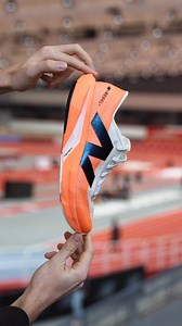 🫱🏻 NEW BALANCE REBEL V4 | HANDS ON @newbalancerunning’s Rebel series offers lightweight versatility. Whether it is a track rep or a slower, gentler road run, the Rebel has the chops to do it all 👀 The fourth version of the Rebel sees more foam in the midsole and a softer feel to the shoe. It has moved more towards a daily trainer but lost none of the fun feel ⁉️ Which version of the Rebel has been your favourite so far? . . . #metaendurance #newbalance #newbalancerunning #roadrunning #fun #ha