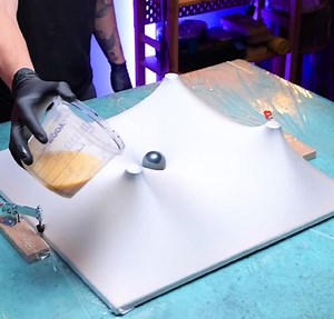 389K views · 553 reactions | Ho costruito questo tavolo e ora tutti pensano che sia un mago! | 5 Minuti Creativi | Facebook