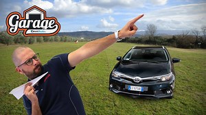 Non fatevi confondere dalla location, il vero "aeroplano" che stiamo per ri-provare è quello marchiato Nissan! Non ci credete? Guardatevi il video del nostro Alessio :) Vai alla video-prova: http://youtu.be/c56rdyDIoRU #nissan #juke #nissanjuker | Motor1.com Italia