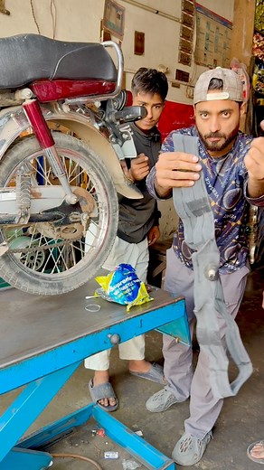 How to cd70 New tube install 😱✅ #bike #trendingshorts #fbreelsvideo #umairauto | Umair Autoo